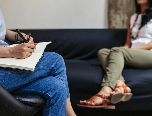 Benefits of Our In-Person Hypnotherapy Services